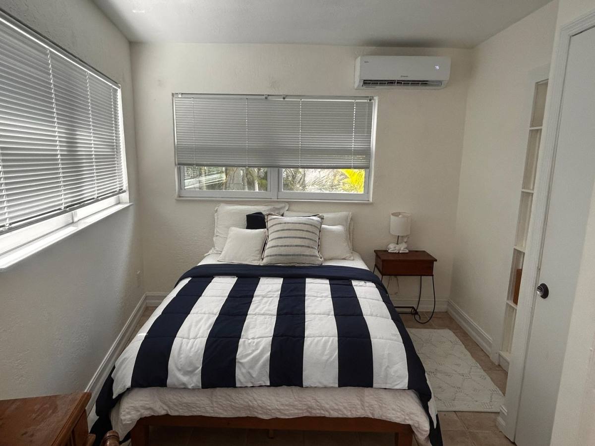 Apartment for rent at 11155 2nd St E, Saint Petersburg, FL 33706