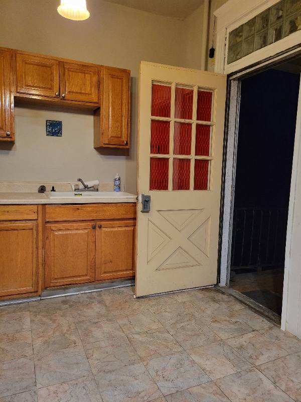 House for rent at 907 Lexington Ave #A, Cincinnati, OH 45229
