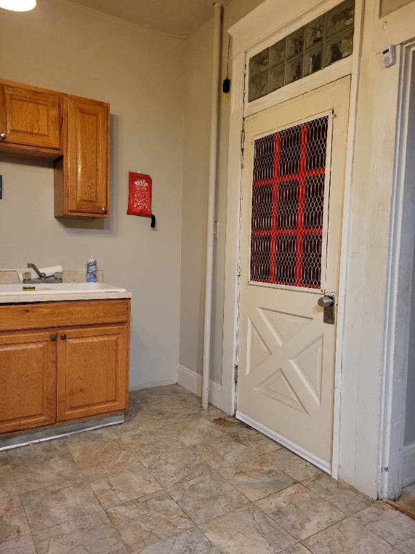 House for rent at 907 Lexington Ave #A, Cincinnati, OH 45229
