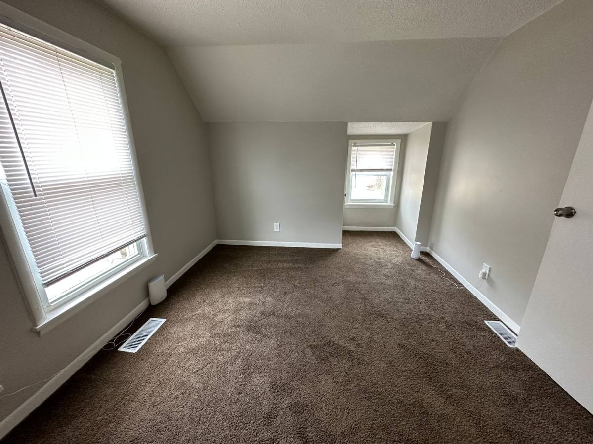 Apartment for rent at 1815 E Ganson St, Jackson, MI 49202