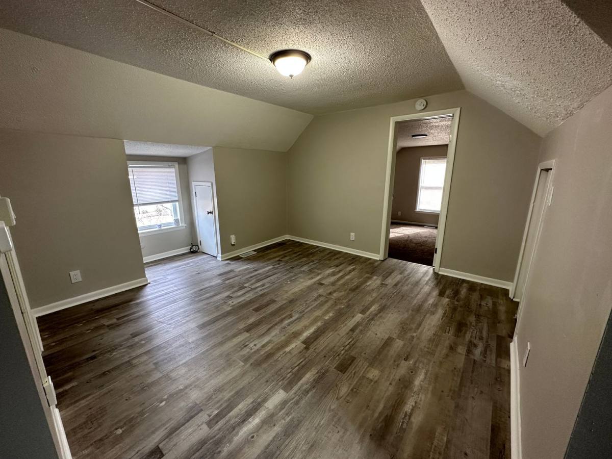 Apartment for rent at 1815 E Ganson St, Jackson, MI 49202