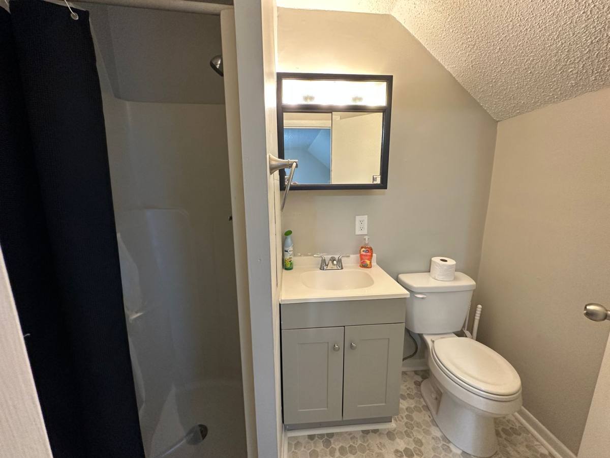 Apartment for rent at 1815 E Ganson St, Jackson, MI 49202