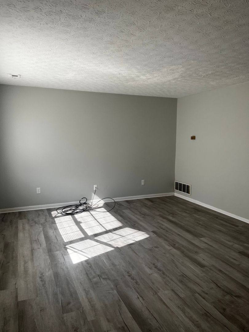 Apartment for rent at 4809 Farber Row, Columbus, OH 43221