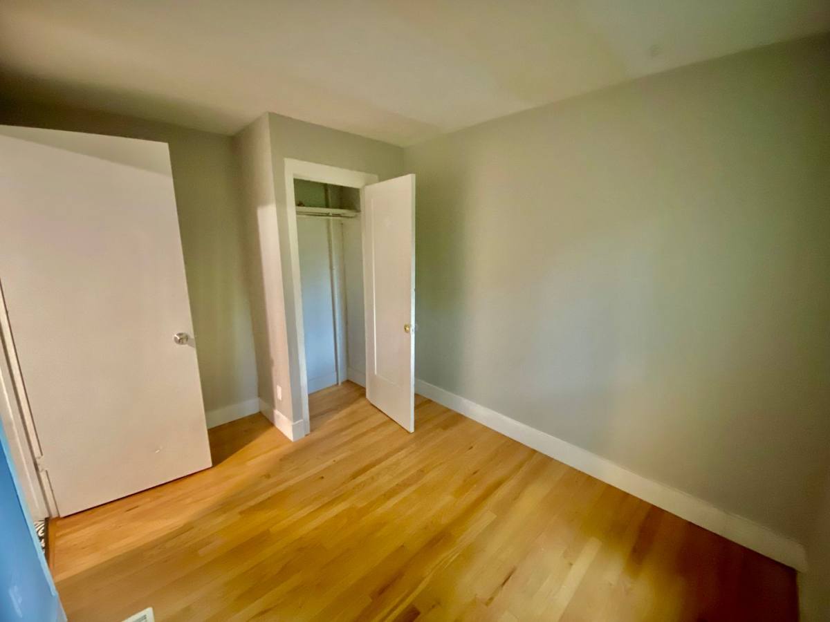 Apartment for rent at 301 17th Ave NE, Minneapolis, MN 55413
