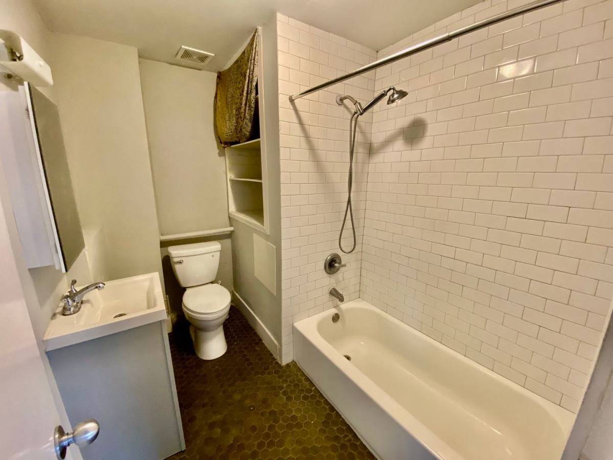 Apartment for rent at 301 17th Ave NE, Minneapolis, MN 55413