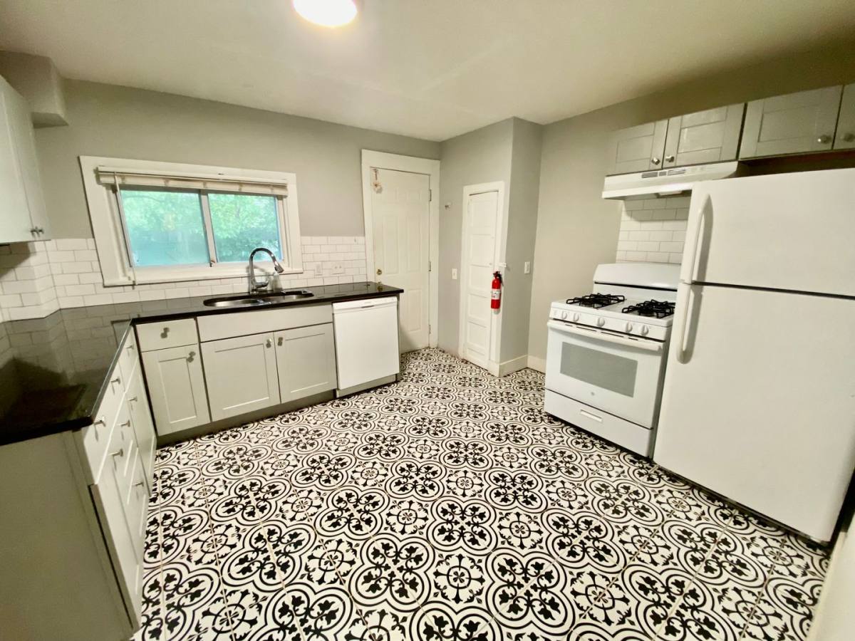 Apartment for rent at 301 17th Ave NE, Minneapolis, MN 55413