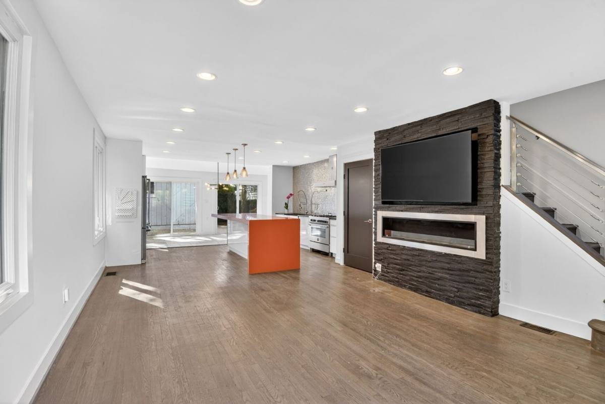 Townhouse for rent at 4416 Reno Rd NW, Washington, DC 20008