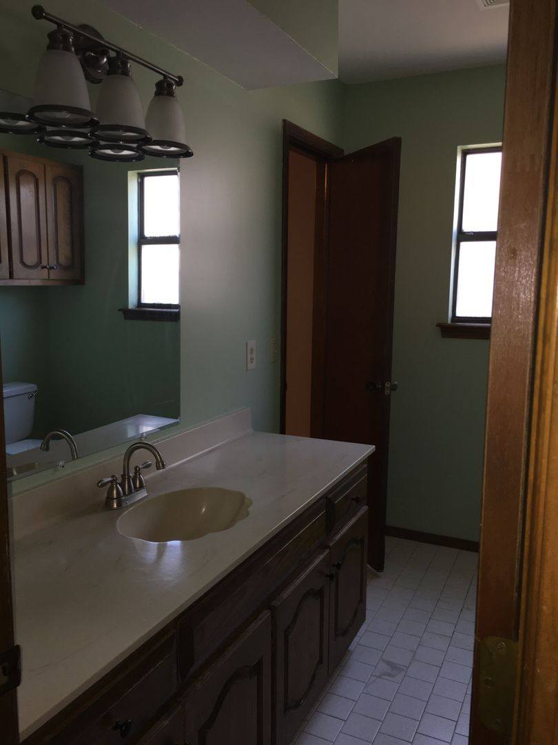 House for rent at 3002 W Washington Place, Broken Arrow, OK 74012