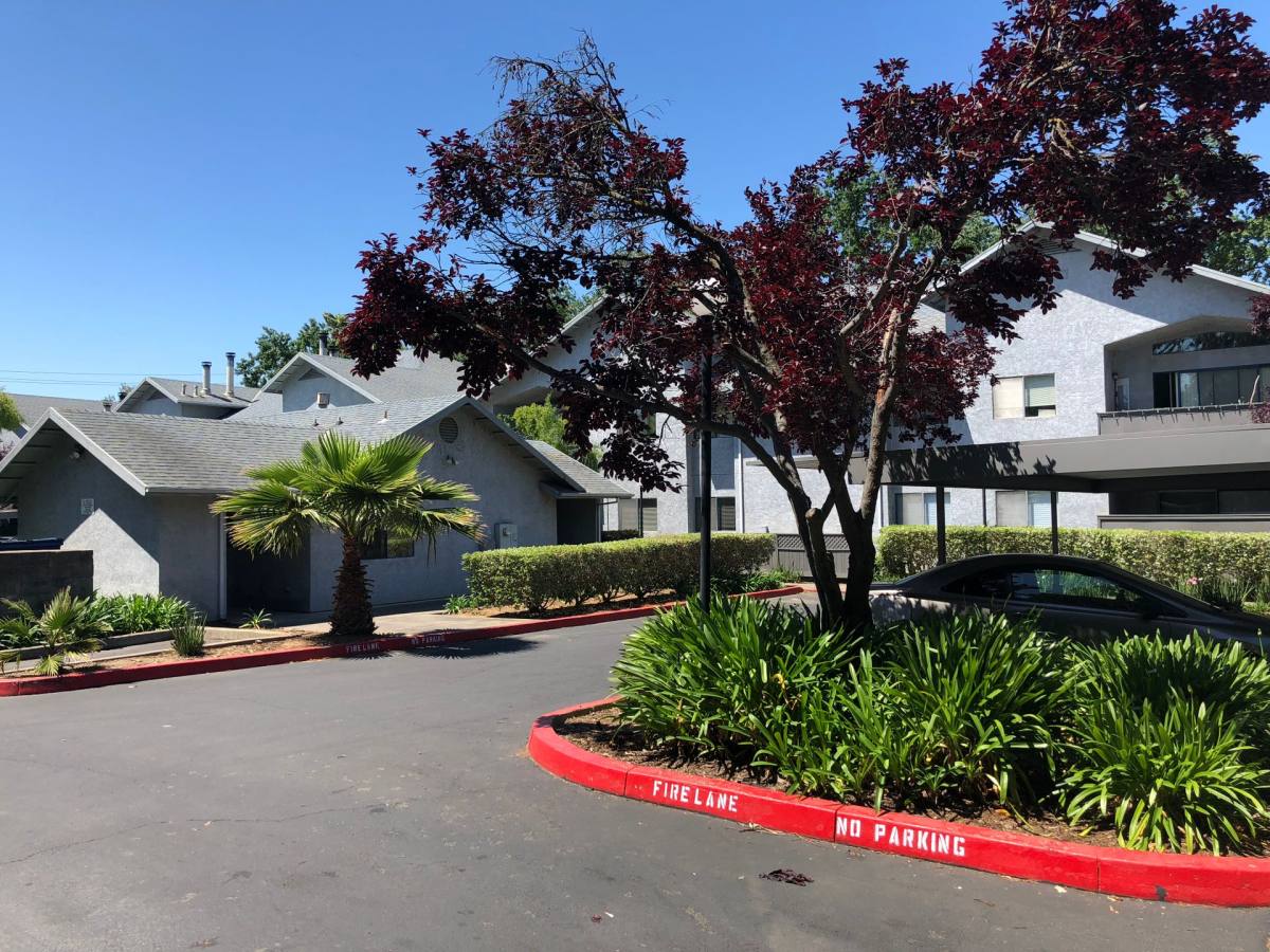 Apartment for rent at 8633 Fair Oaks Blvd, Carmichael, CA 95608