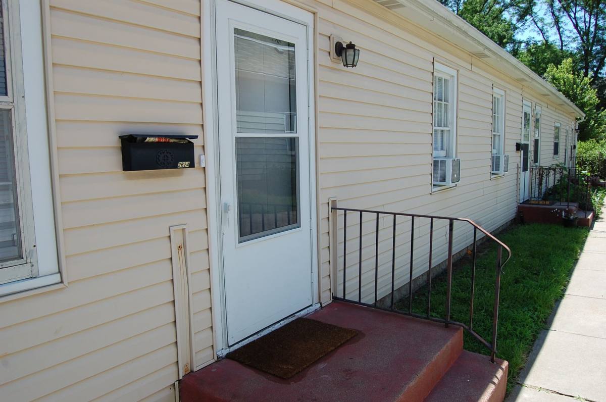 Apartment for rent at 2620 Sumner St, Lincoln, NE 68502