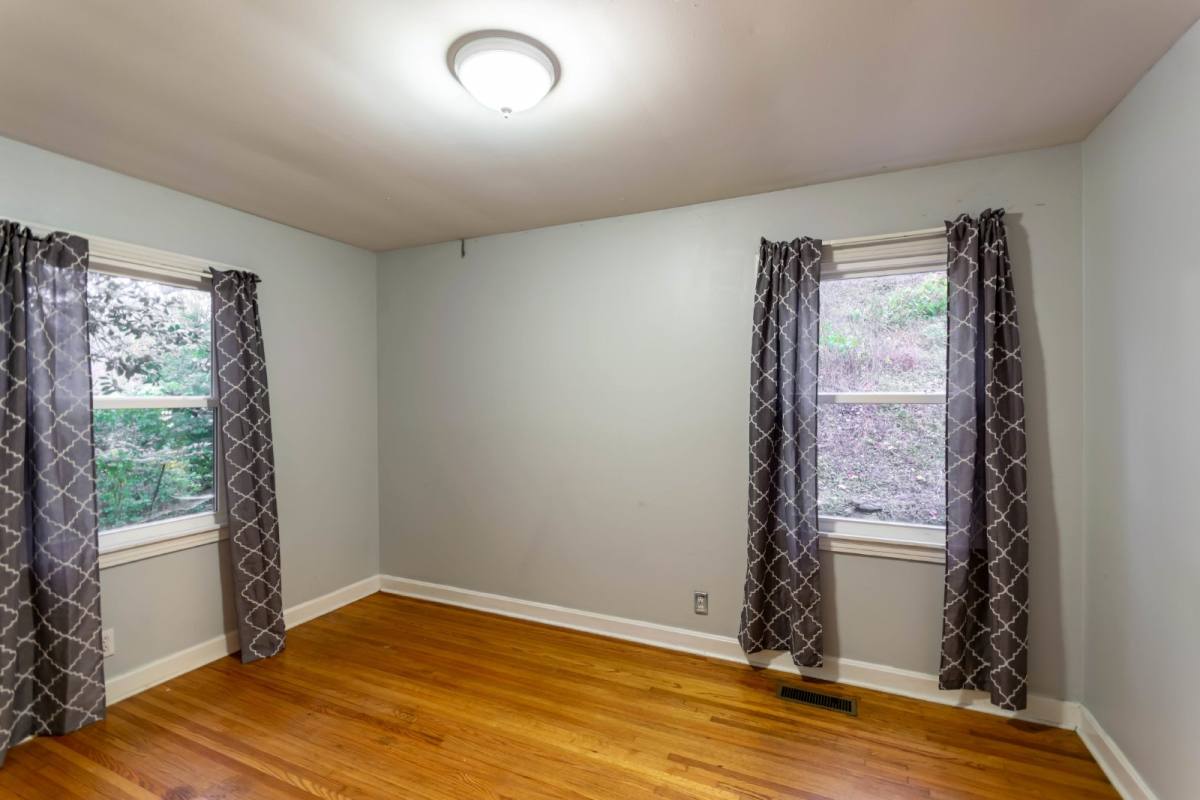 House for rent at 910 Preston Dr, Nashville, TN 37206