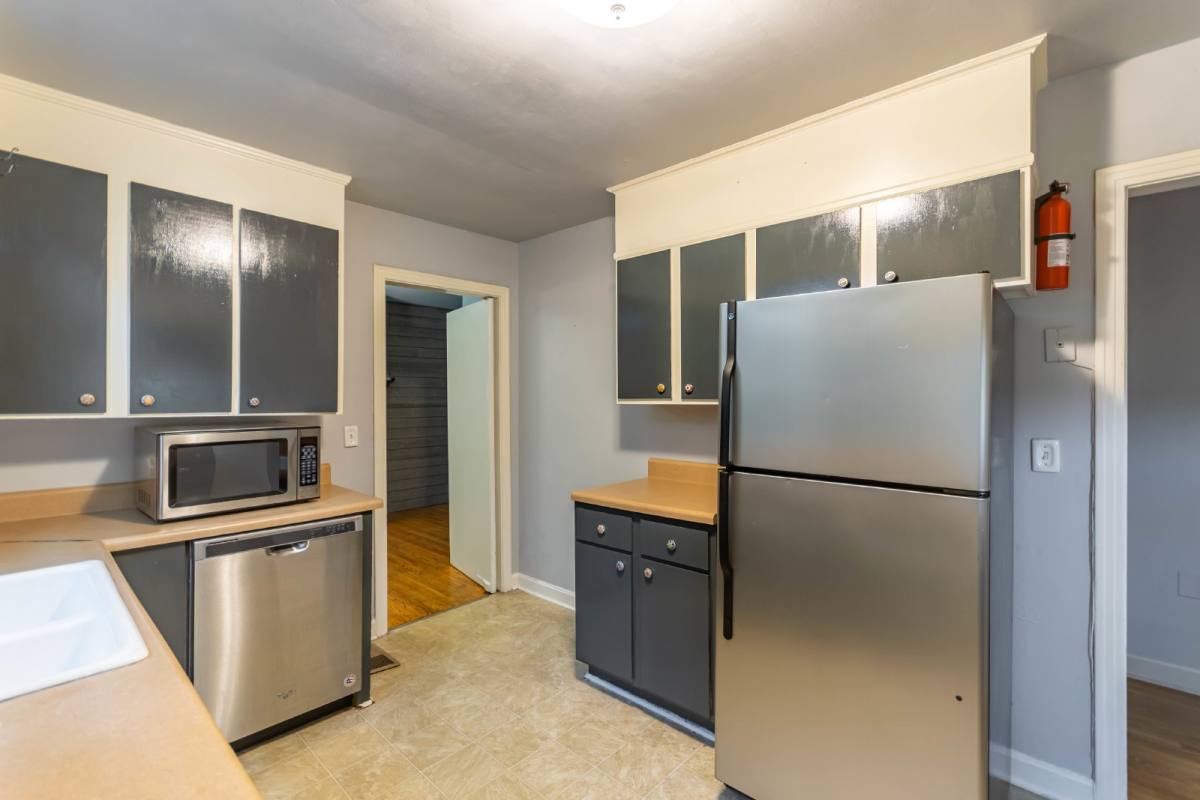 House for rent at 910 Preston Dr, Nashville, TN 37206