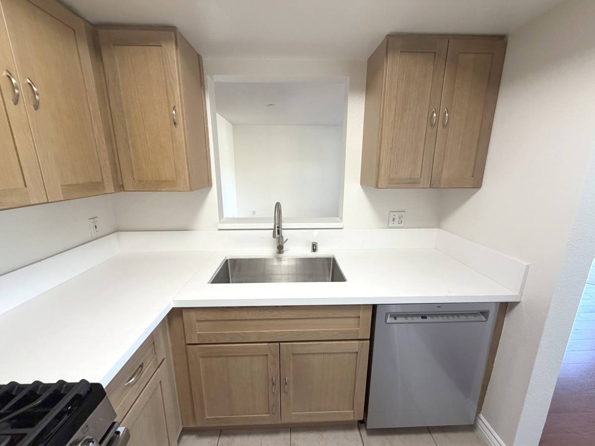 Apartment for rent at 3119 Foothill Blvd #1, La Crescenta, CA 91214
