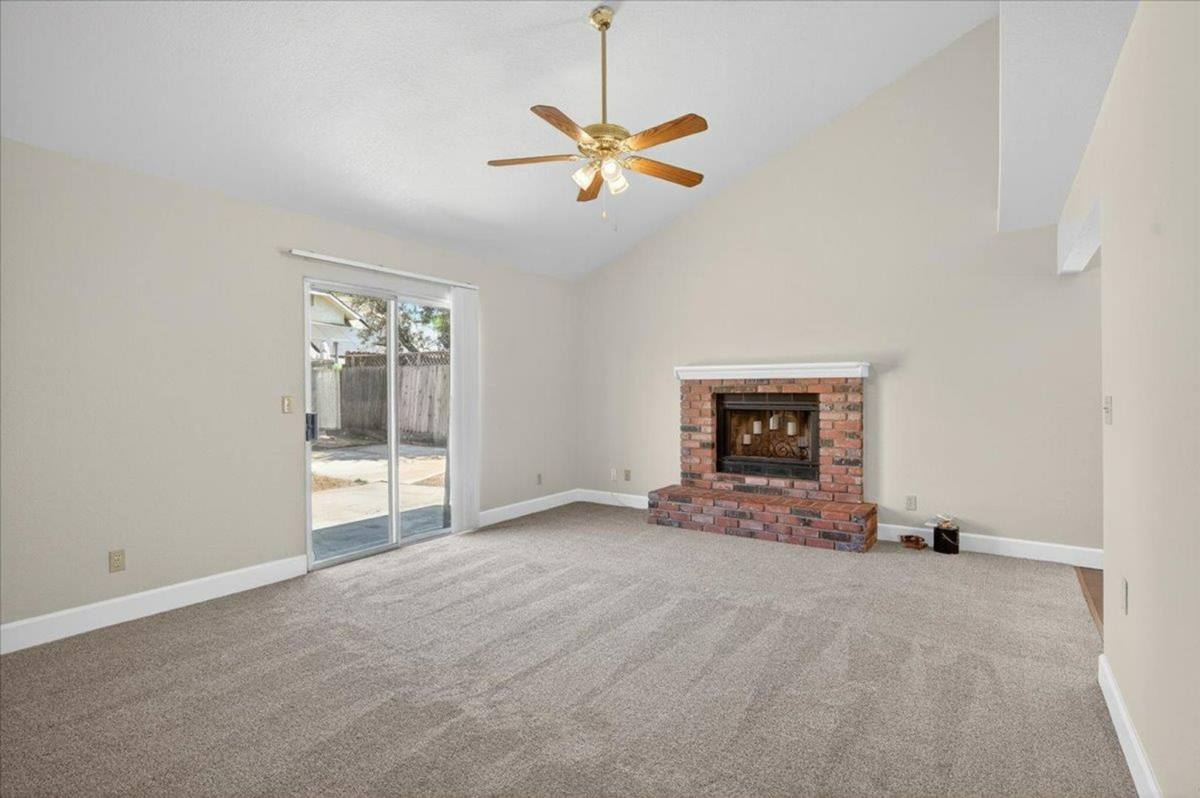 House for rent at 2176 E Decatur Ave, Fresno, CA 93720