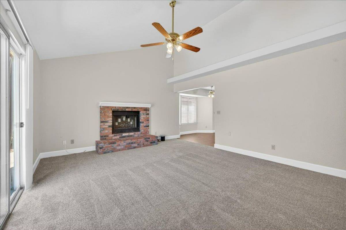 House for rent at 2176 E Decatur Ave, Fresno, CA 93720
