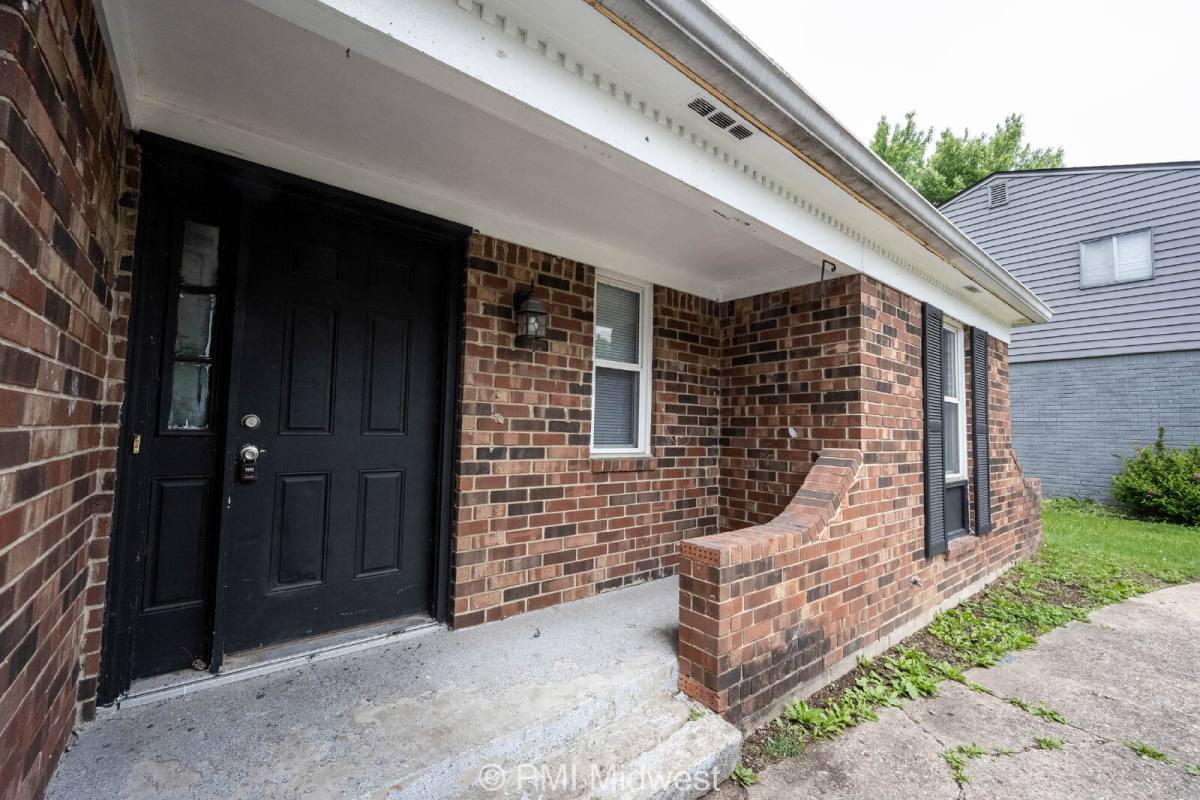 House for rent at 3026 Osceola Lane, Indianapolis, IN 46235