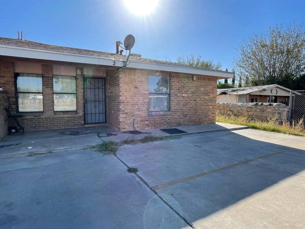 Apartment for rent at 7214 Dale Rd #2, El Paso, TX 79915
