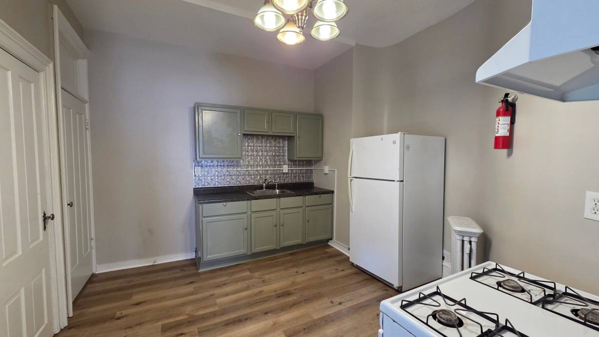 Apartment for rent at 363 Prairie St #4, Elgin, IL 60120