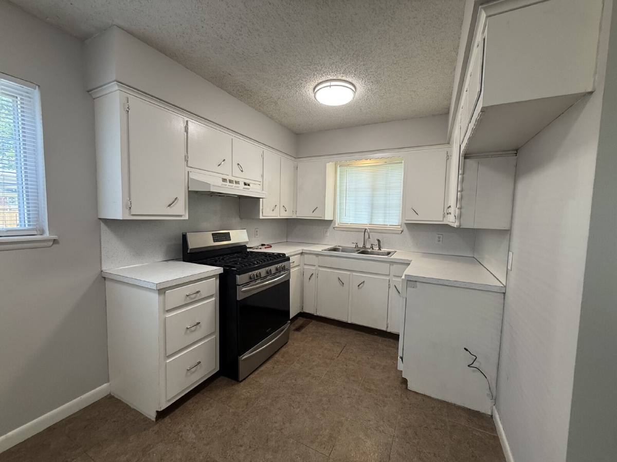 House for rent at 4805 Bermuda Circle, Sand Springs, OK 74063