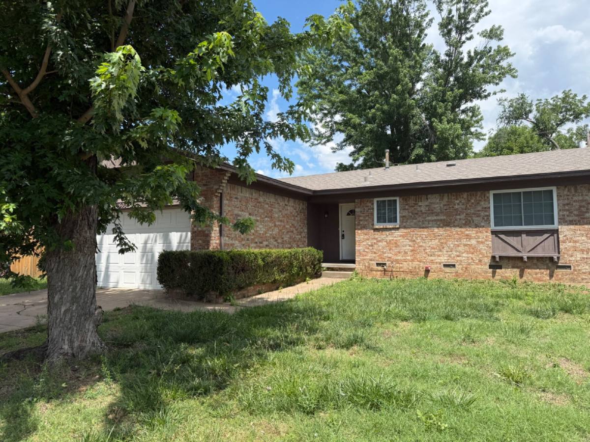 House for rent at 4805 Bermuda Circle, Sand Springs, OK 74063