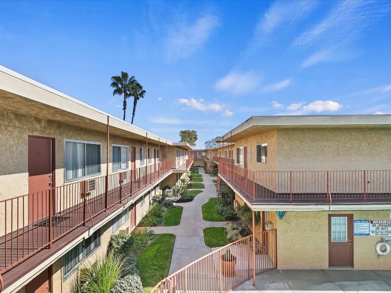 Apartment for rent at 15120 Woodruff Ave, Bellflower, CA 90706