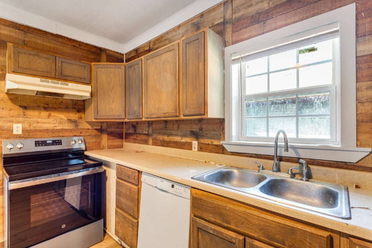 House for rent at 917 W Crawford St, Denison, TX 75020