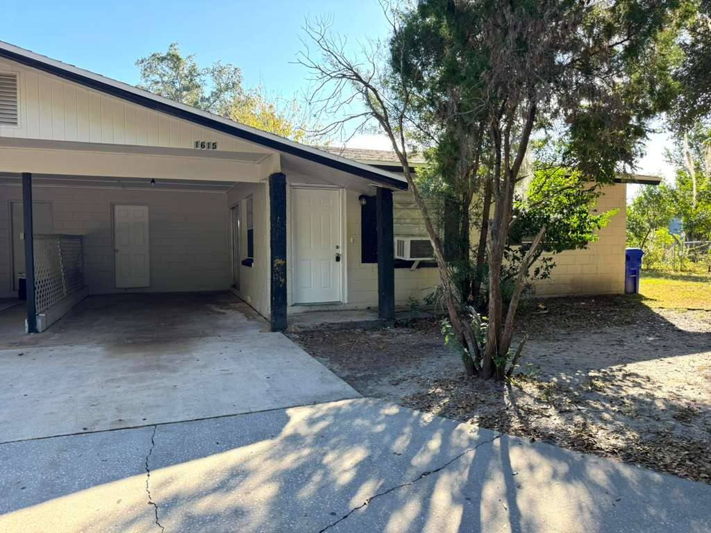 Townhouse for rent at 1615 N New York Ave, Lakeland, FL 33805