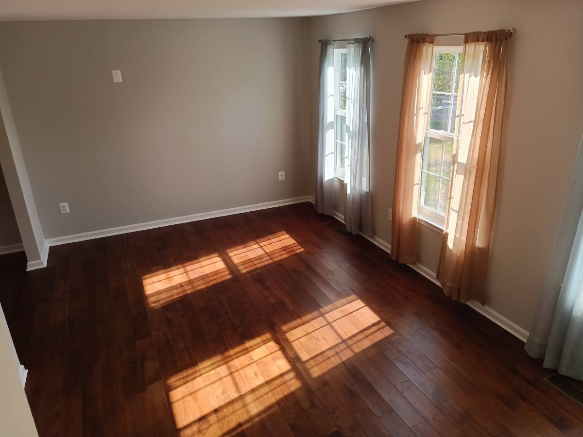 House for rent at 345 Silver Ridge Dr, Sterling, VA 20164