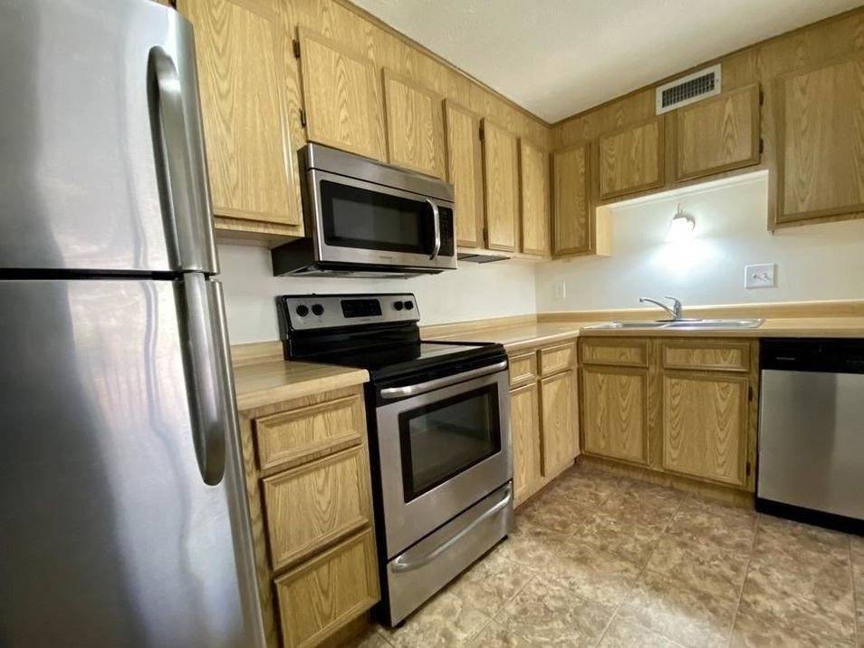 Condo for rent at 27708 Evergreen Run, Imperial, PA 15126