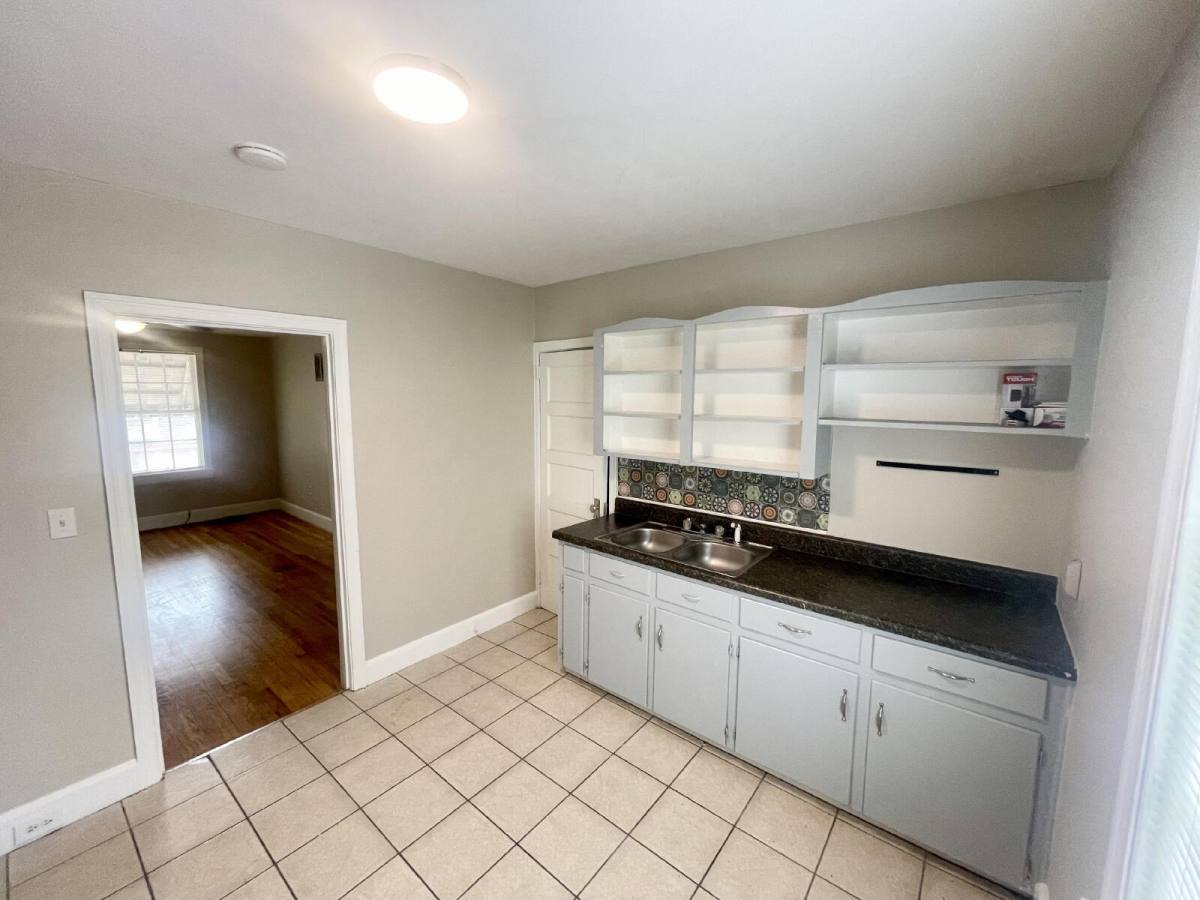 Townhouse for rent at 1717 Burnham St, West Columbia, SC 29169