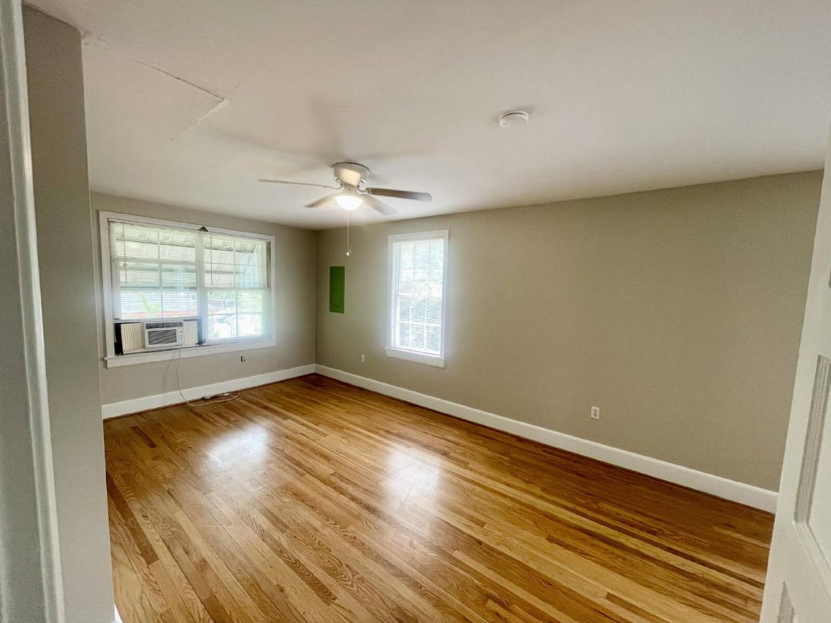 Townhouse for rent at 1717 Burnham St, West Columbia, SC 29169