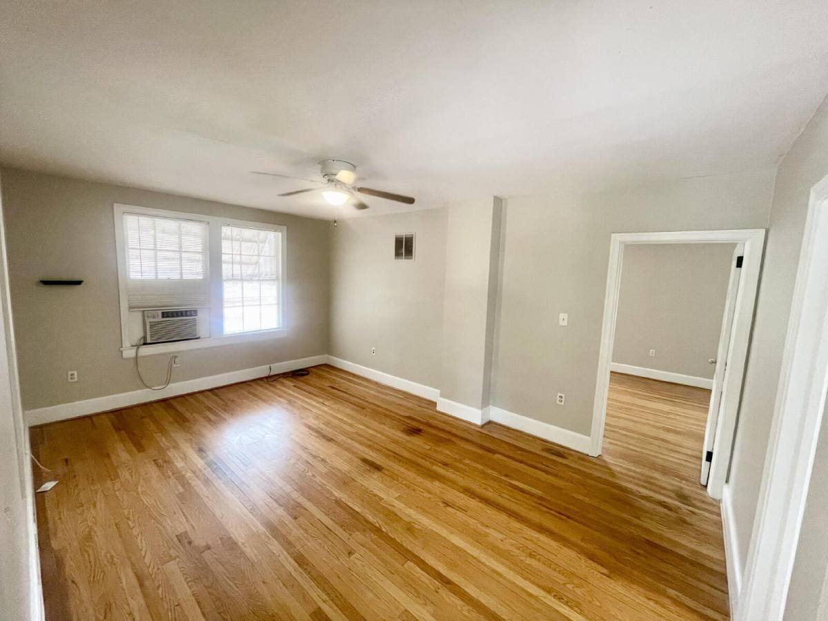 Townhouse for rent at 1717 Burnham St, West Columbia, SC 29169