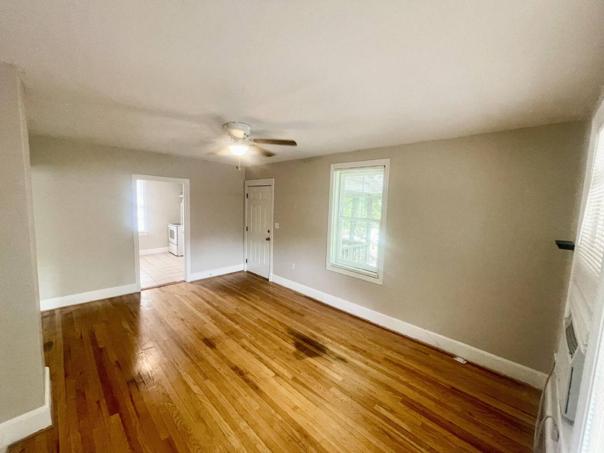 Townhouse for rent at 1717 Burnham St, West Columbia, SC 29169