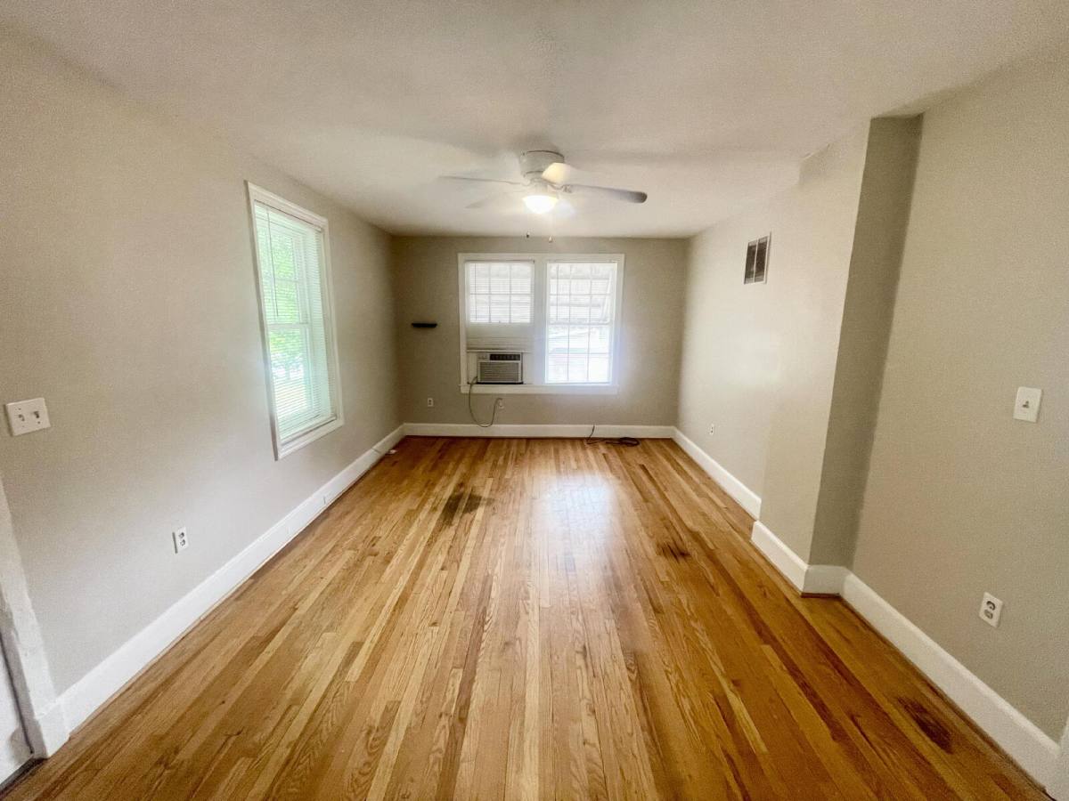 Townhouse for rent at 1717 Burnham St, West Columbia, SC 29169