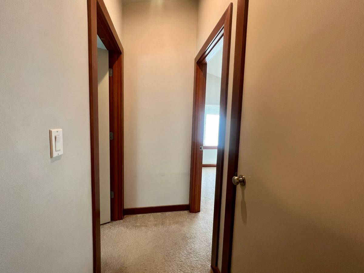Townhouse for rent at 4015 7th Ave NE, Seattle, WA 98105