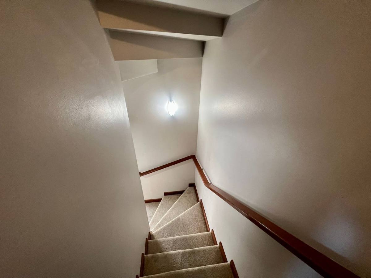 Townhouse for rent at 4015 7th Ave NE, Seattle, WA 98105