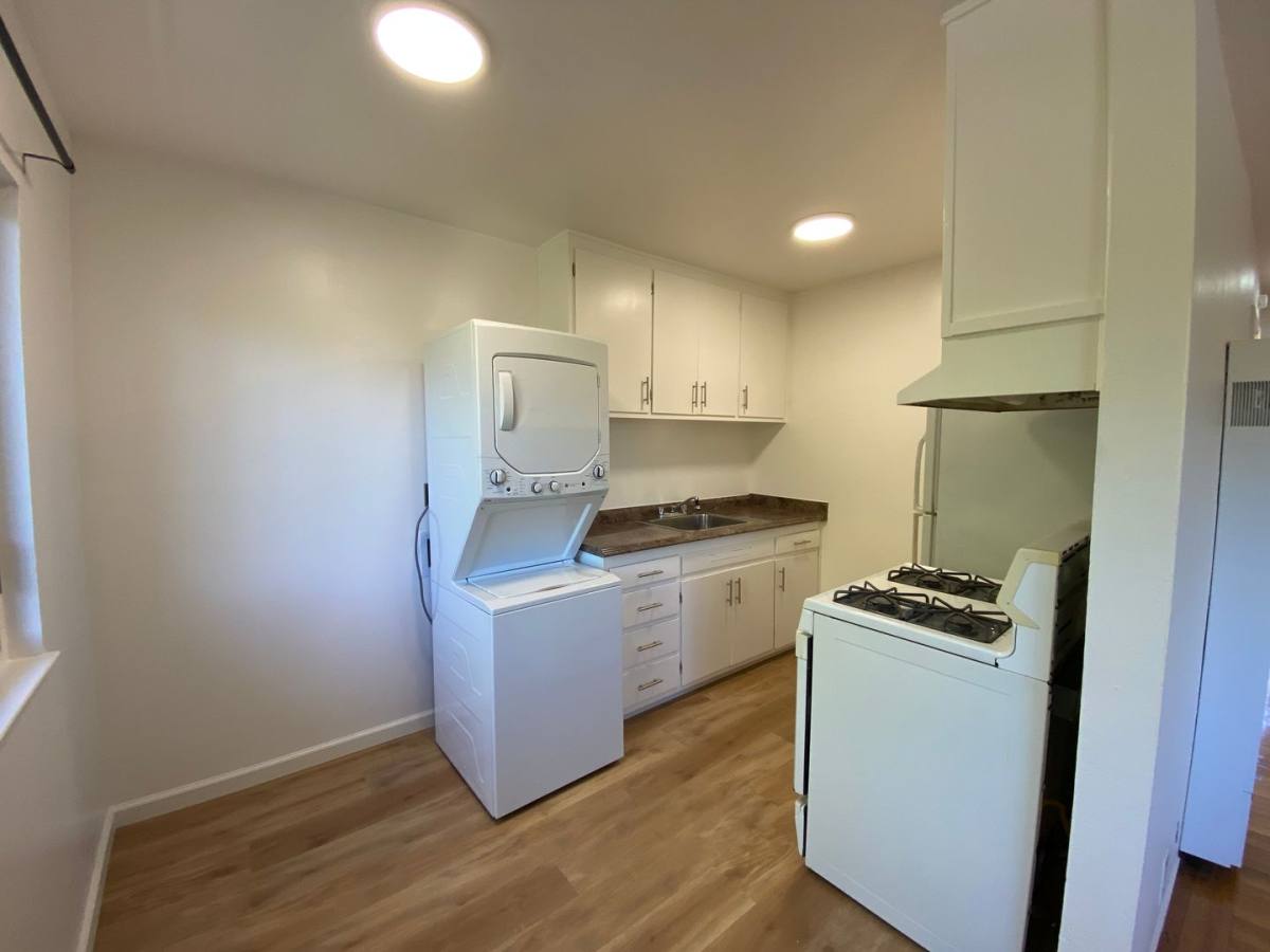 Apartment for rent at 1642 Harmon St, Berkeley, CA 94703