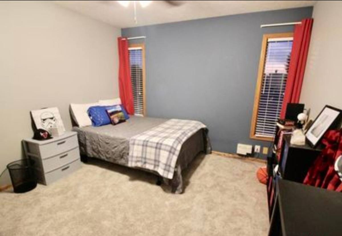 House for rent at 6704 N 104th St, Omaha, NE 68122