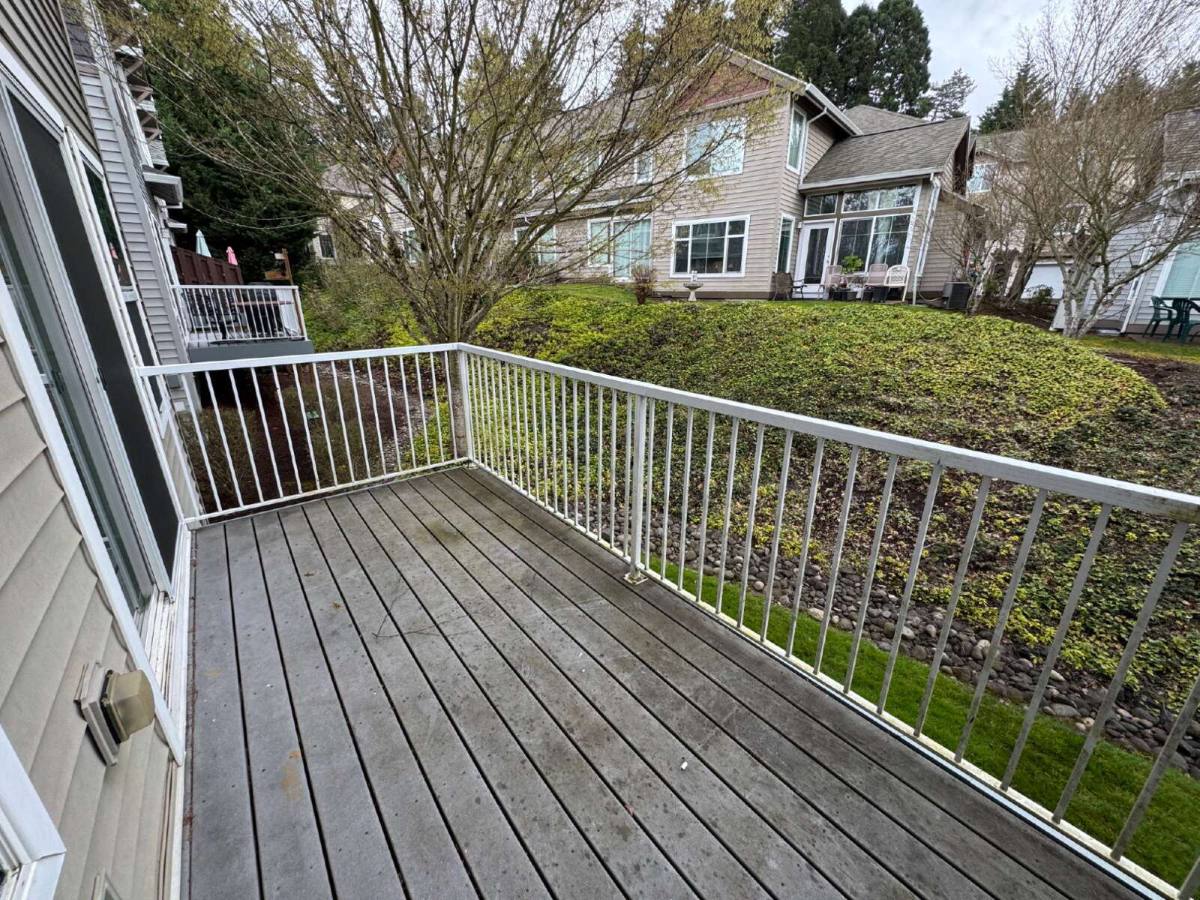 Townhouse for rent at 10779 SW Canterbury Lane #101, Portland, OR 97224