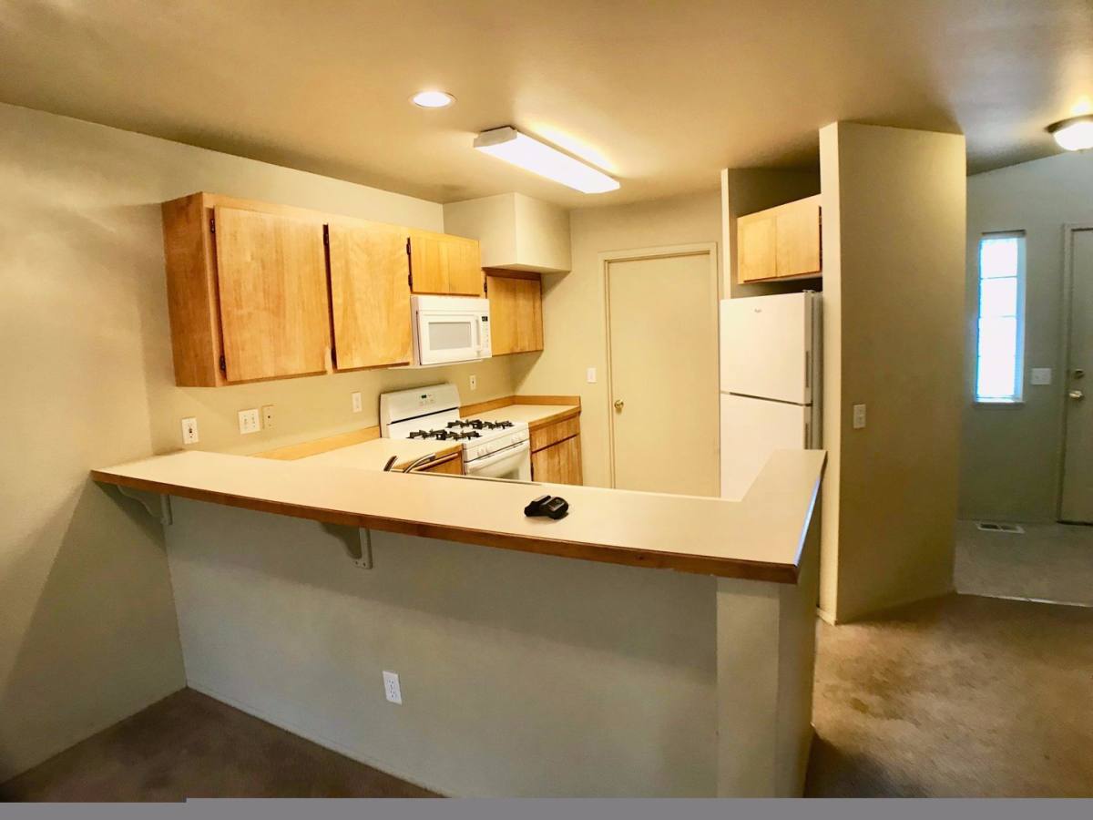 Townhouse for rent at 990 NE Savannah Dr, Bend, OR 97701