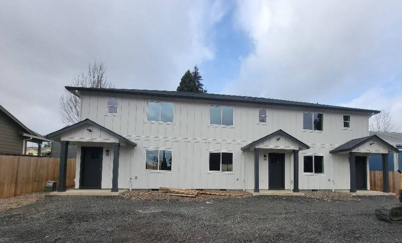 Apartment for rent at 4099 Brooks Ave NE #CENTER, Salem, OR 97301