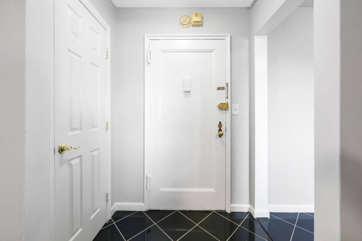 Apartment for rent at 2339 Hudson Terrace, Fort Lee, NJ 07024