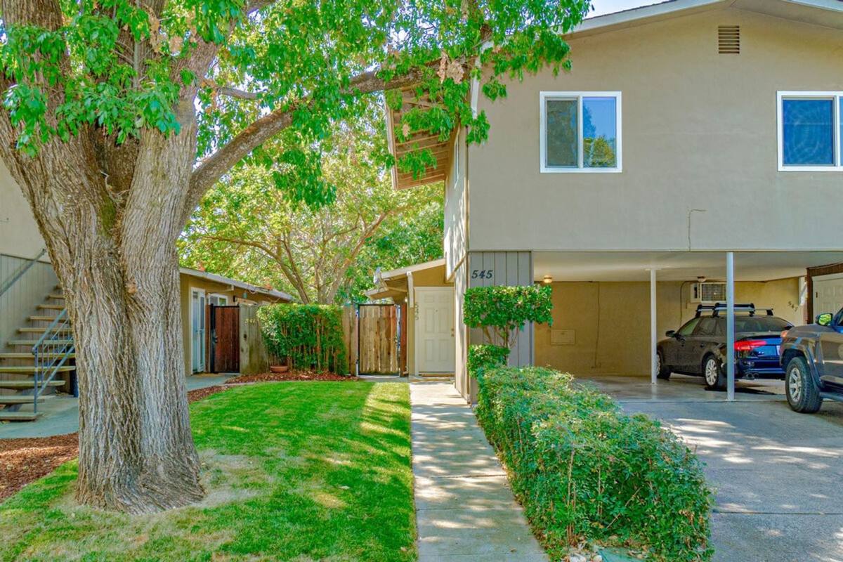 Apartment for rent at 543 545 547 I St, Davis, CA 95616