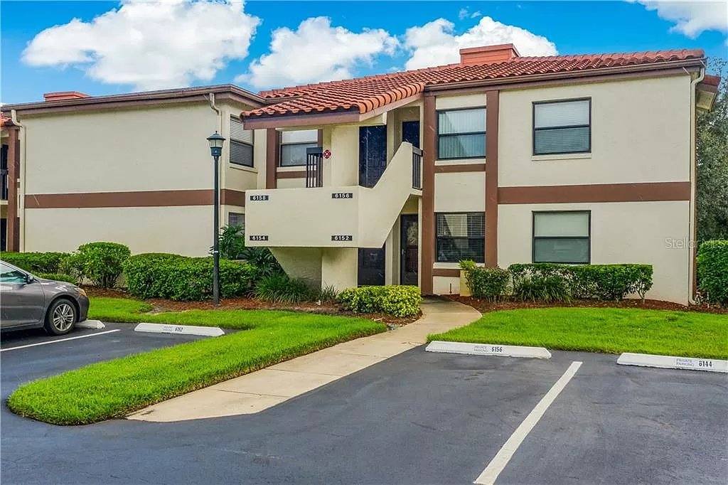 Condo for rent at 6154 Burnside Circle, Orlando, FL 32822