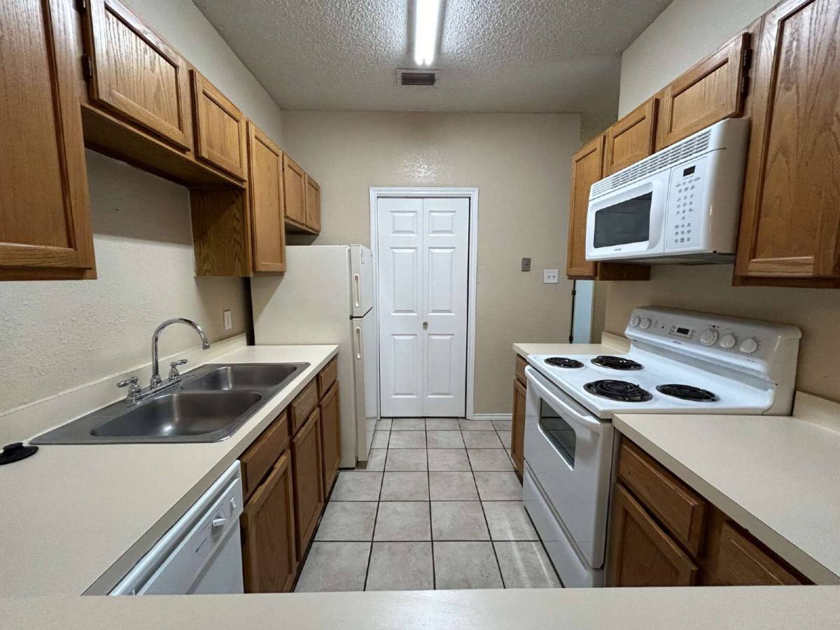 Condo for rent at 5102 80th St #106, Lubbock, TX 79424