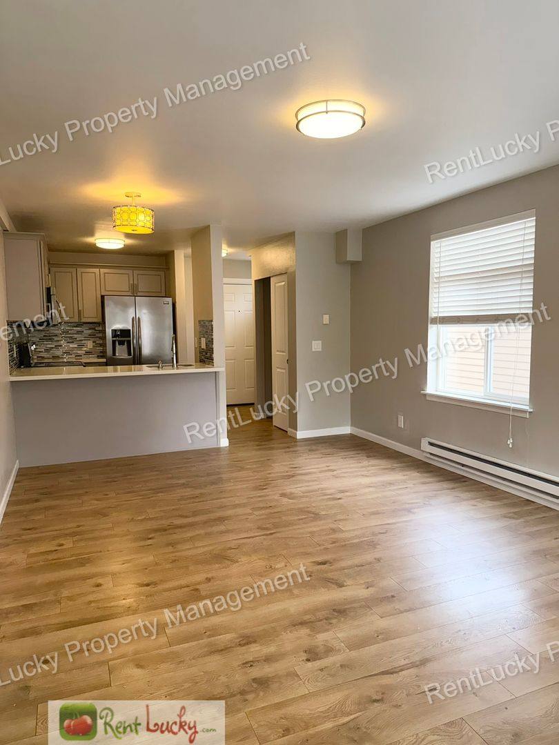Apartment for rent at 3315 Claremont Ave S, Seattle, WA 98144