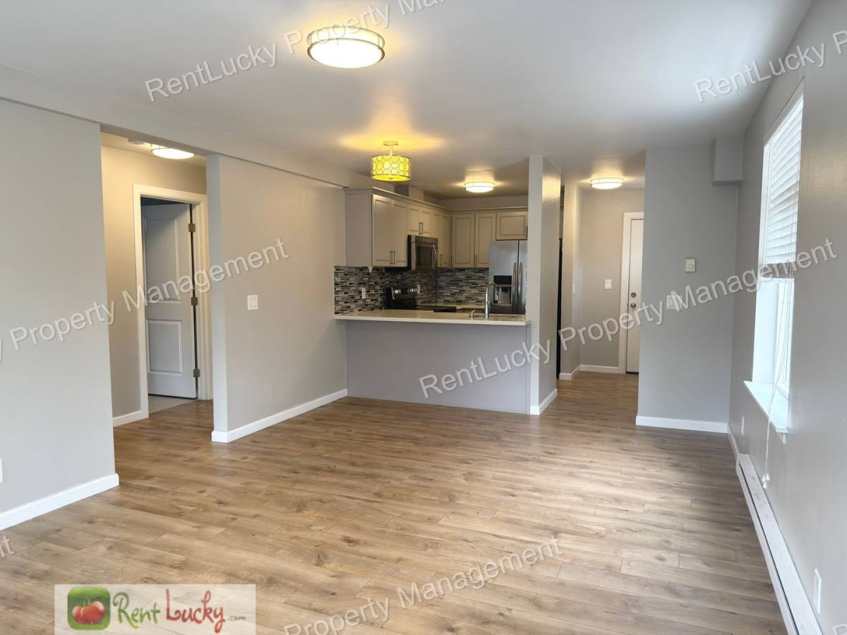 Apartment for rent at 3315 Claremont Ave S, Seattle, WA 98144