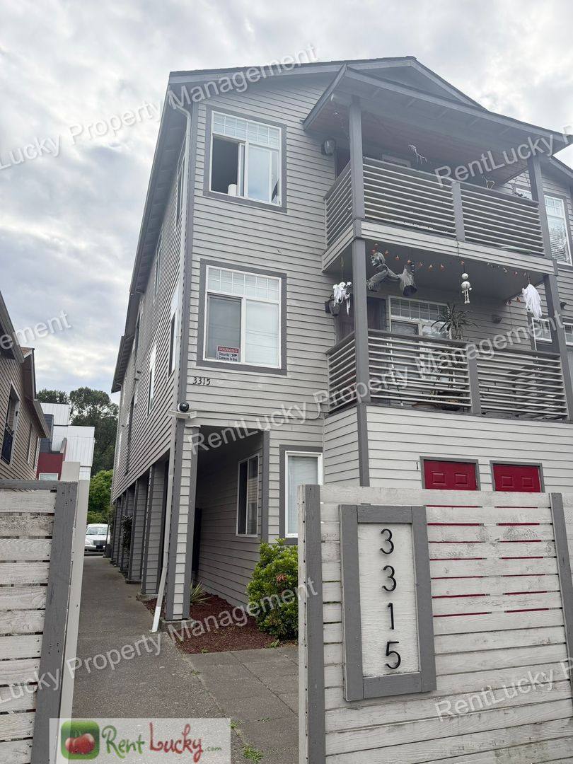 Apartment for rent at 3315 Claremont Ave S, Seattle, WA 98144