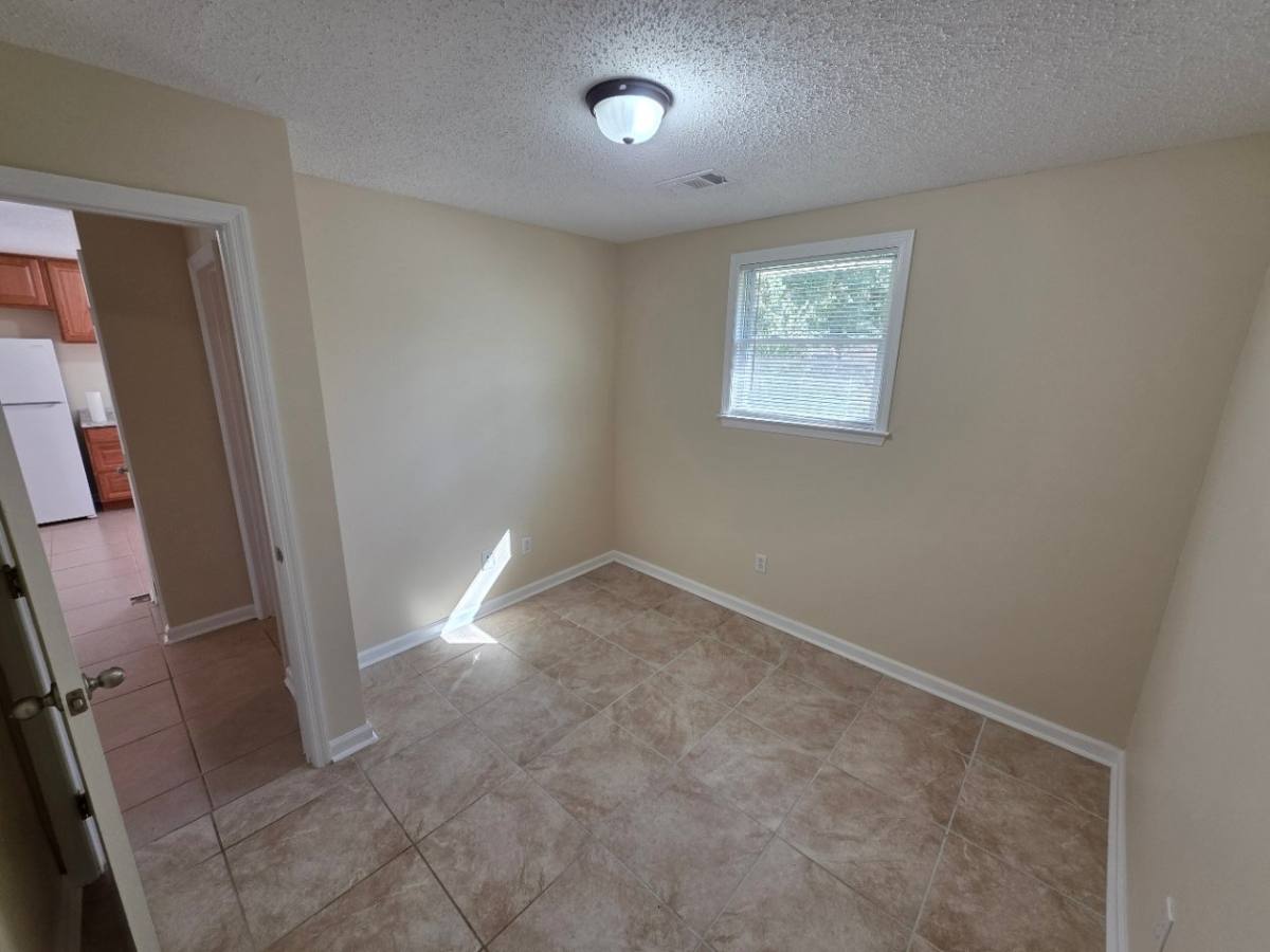 Apartment for rent at 847 Northern St #C, Macon, GA 31217