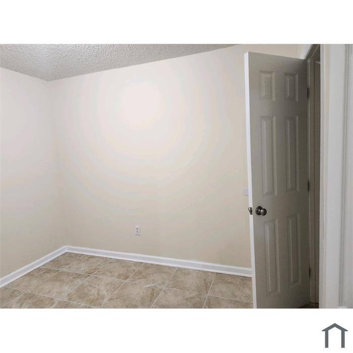 Apartment for rent at 847 Northern St #C, Macon, GA 31217